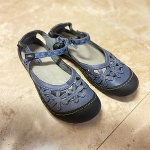 JBU women sandals Size 8M